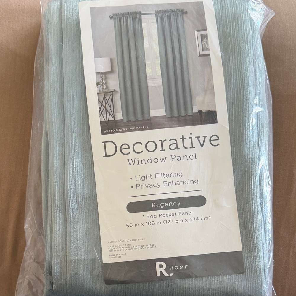R Home Regency Light-Filtering Curtain Panel in Seafoam